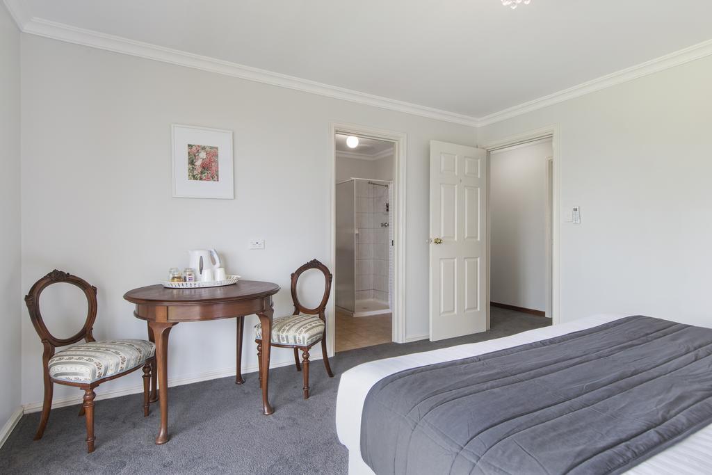Shambhala Guesthouse Kangaroo Gully Экстерьер фото