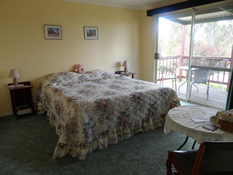 Shambhala Guesthouse Kangaroo Gully Экстерьер фото