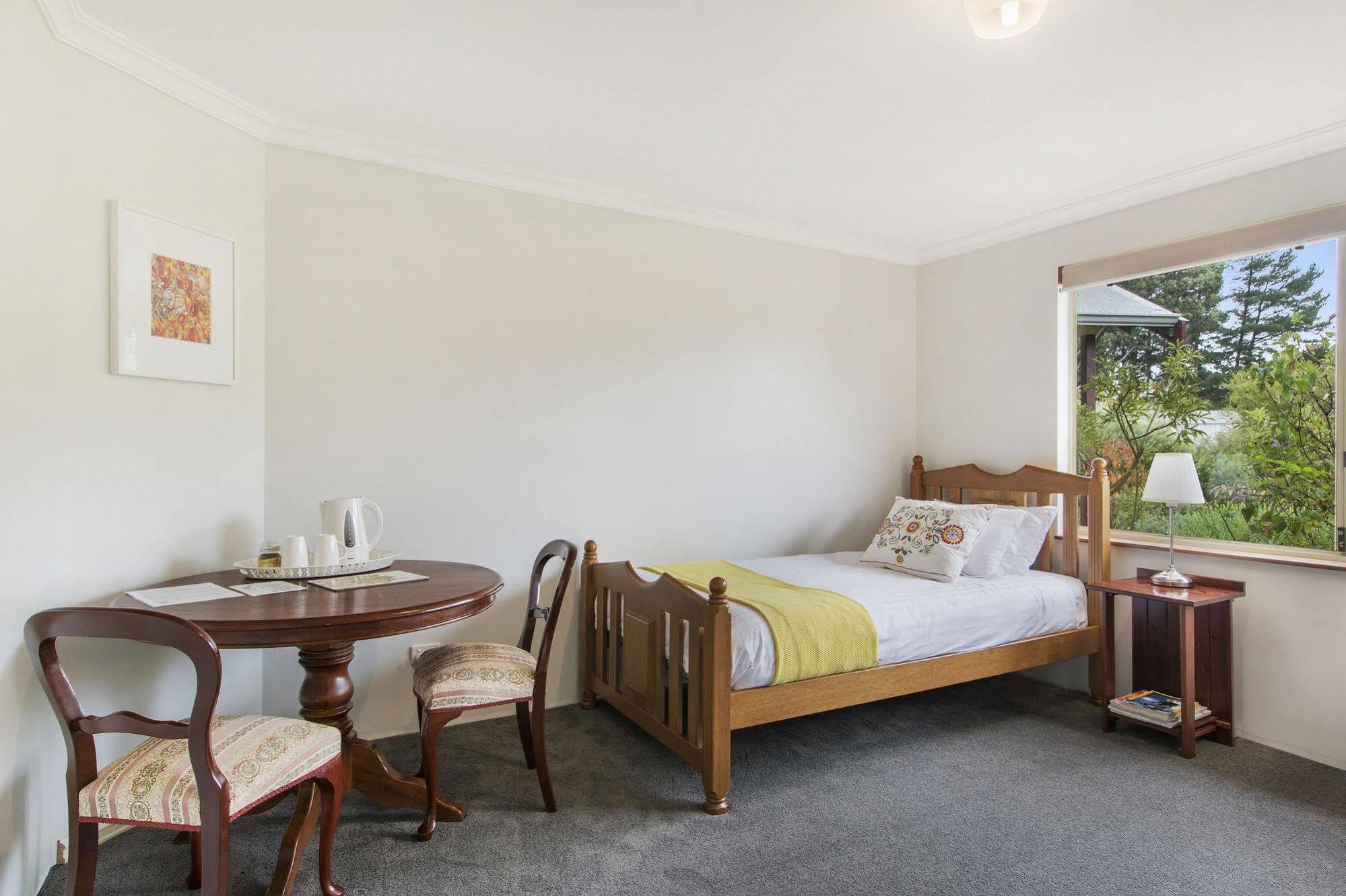 Shambhala Guesthouse Kangaroo Gully Экстерьер фото